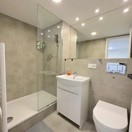 Krasny - 6 V Blizkosti Centra Pozsony