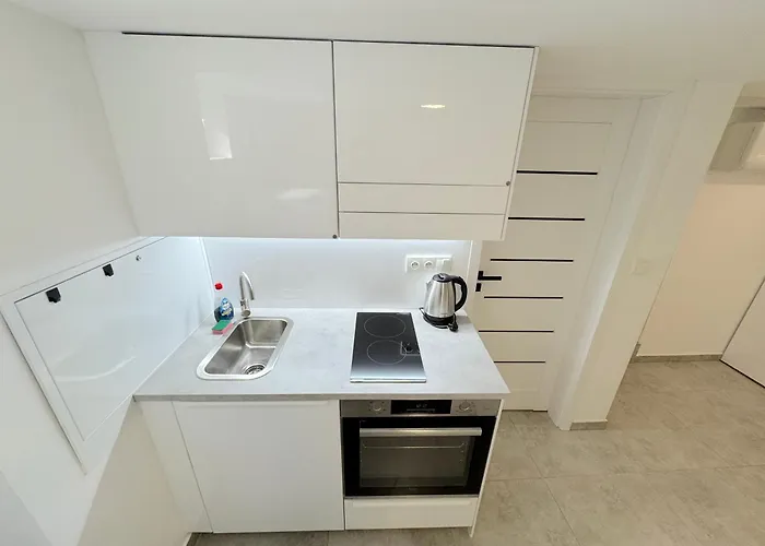 Krasny - 6 V Blizkosti Centra براتسيلافا